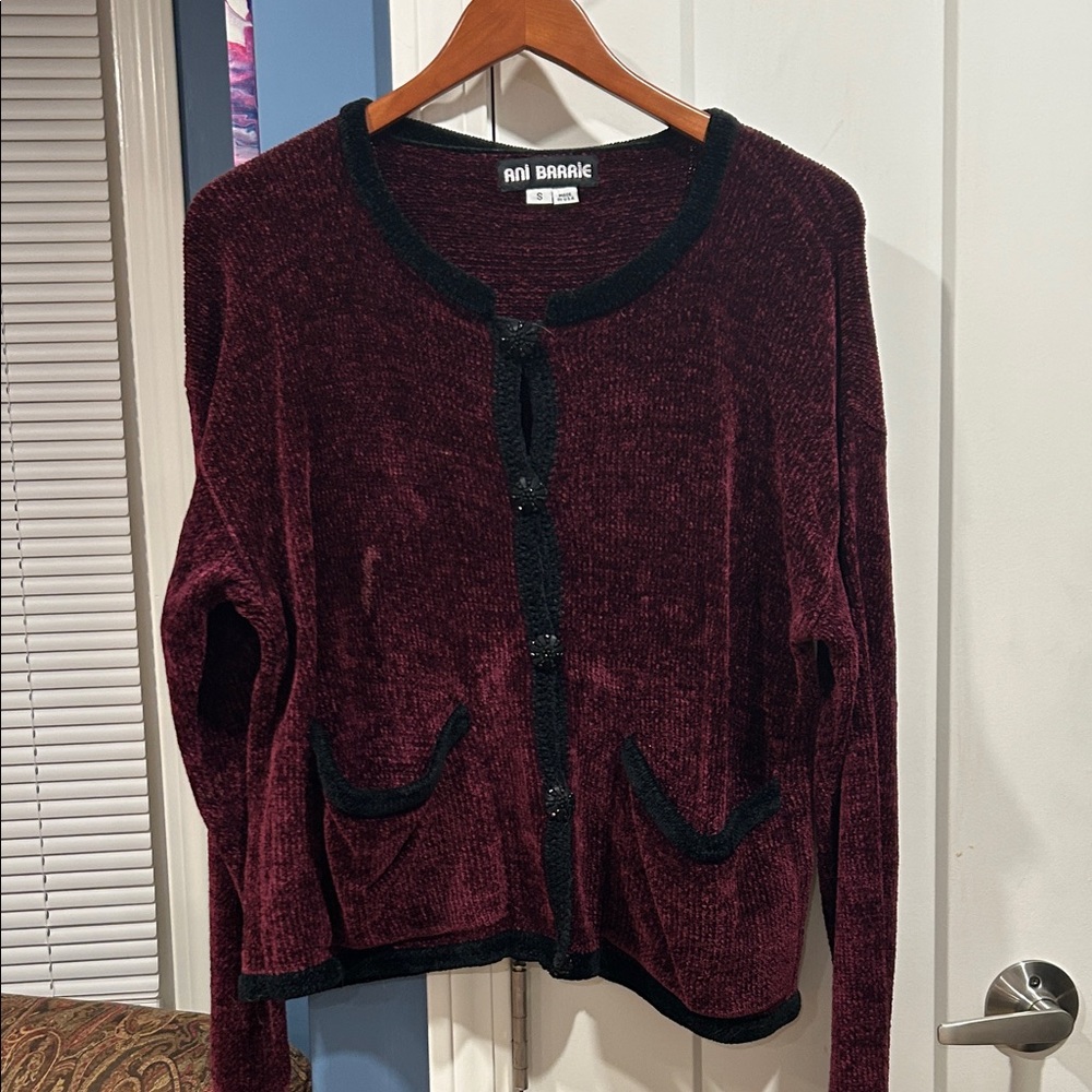 Vintage hand knit Ani Barrie maroon sweater.